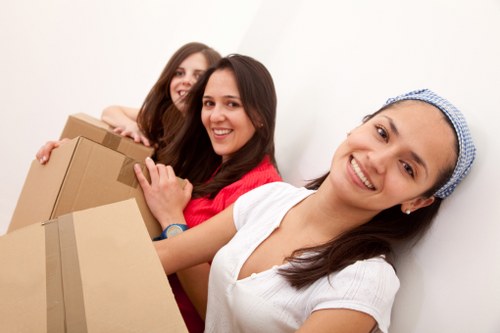 Local moving support for homes and flats in Barnet